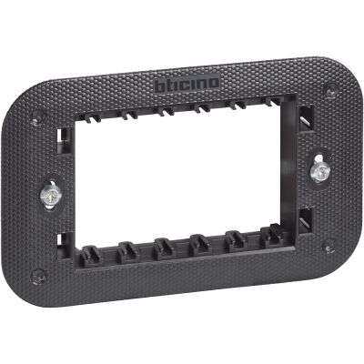 BTicino K4703 Living Now - 3 module support