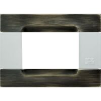 Nea - White Kadra plate in brushed brass metal 3 places