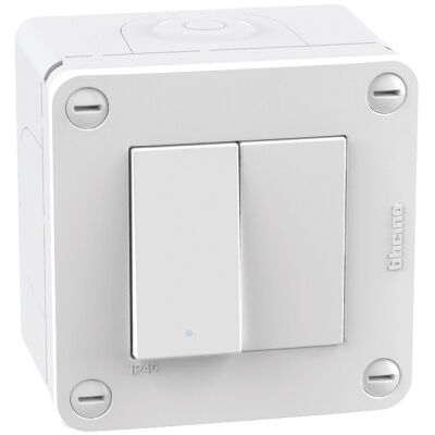 MatixGO - IP40 box with switch + hole cover - 28402W1