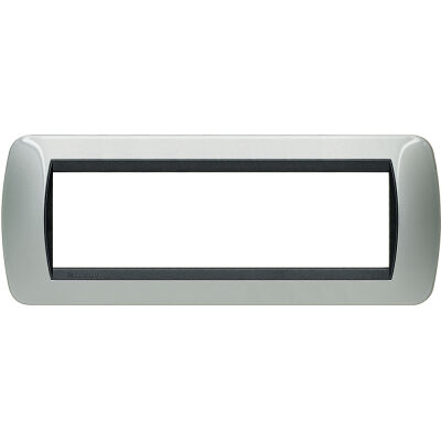 Living International - Plaque métallique aluminium clair métallisé 7 places